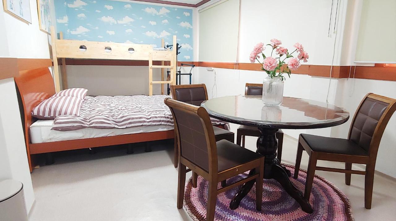 Healinghouse Peakjang Motel Buyeo Bagian luar foto